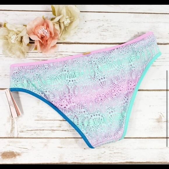 Victoria's Secret Hipster Bikini Bottoms - Picture 3 of 4